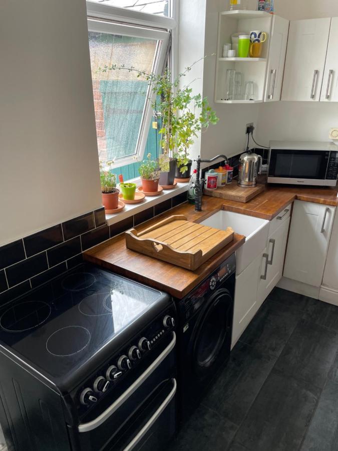 Appartamento Commuters Getaway Chesterfield Esterno foto
