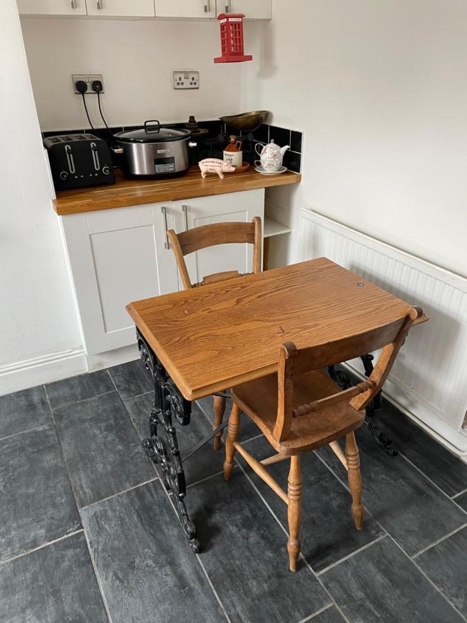 Appartamento Commuters Getaway Chesterfield Esterno foto