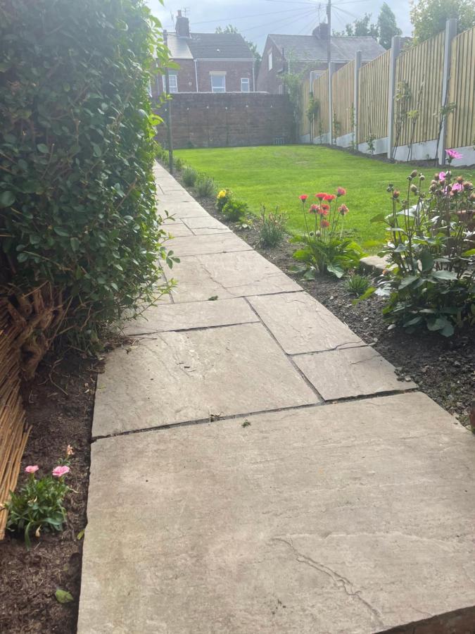 Appartamento Commuters Getaway Chesterfield Esterno foto
